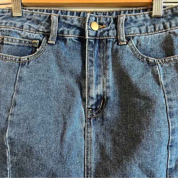 Forever 21 Denim Skirt - Picture 2 of 5